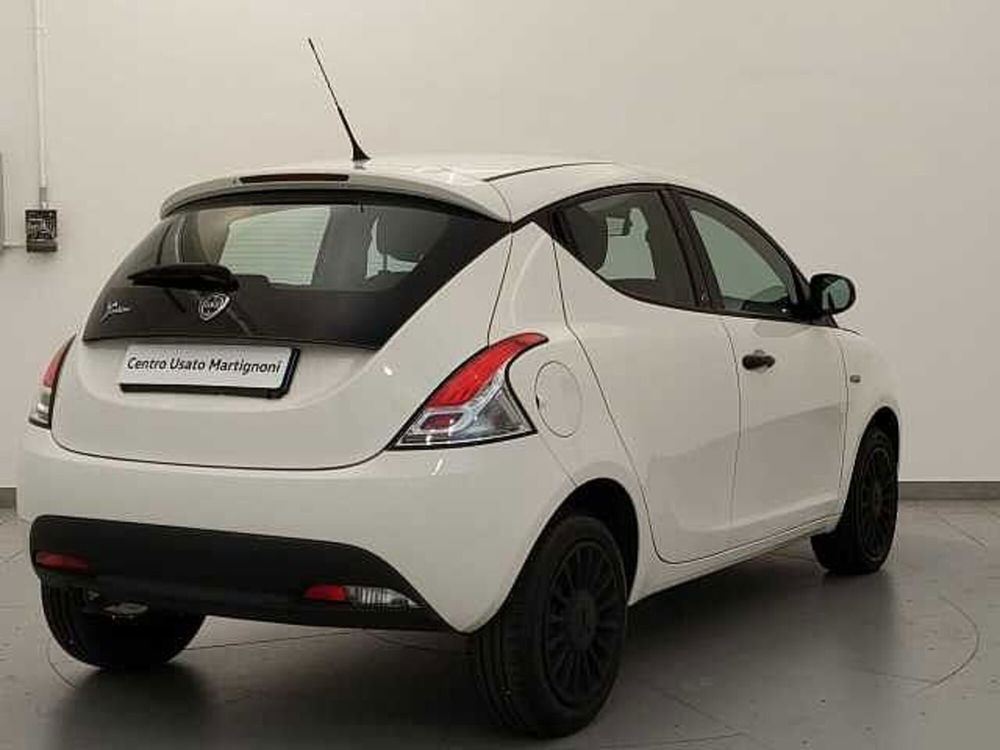 Lancia Ypsilon usata a Varese (5)