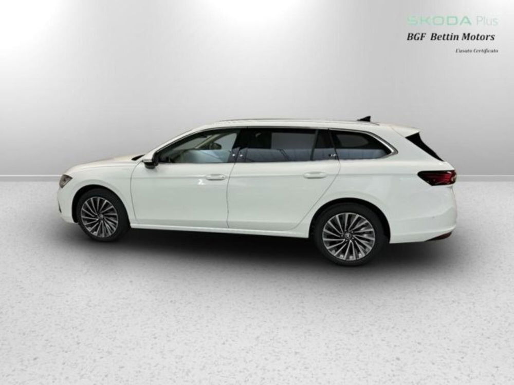 Skoda Superb nuova a Padova (5)