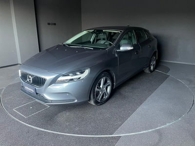 Volvo V40 D2 Geartronic Kinetic  del 2018 usata a Bergamo