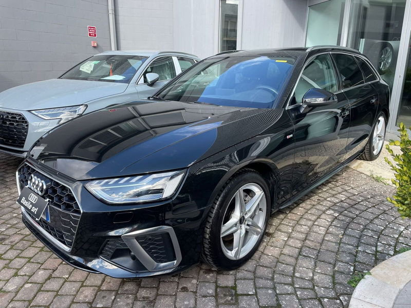 Audi A4 Avant 40 TDI quattro S tronic S line edition  del 2023 usata a Martina Franca