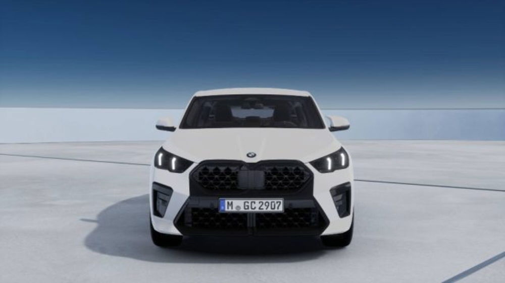 BMW X2 nuova a Modena (3)