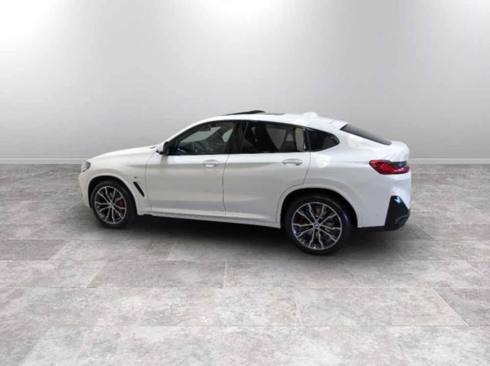 BMW X4 nuova a Modena (18)