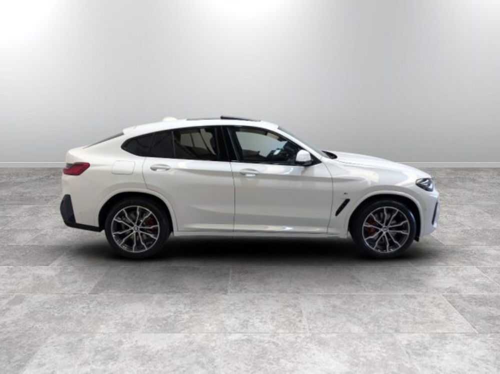 BMW X4 nuova a Modena (4)