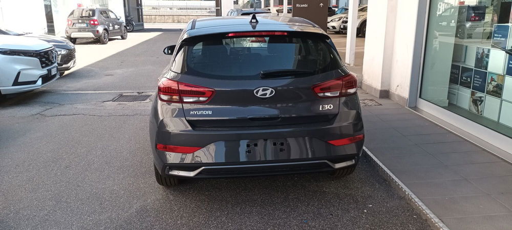 Hyundai i30 nuova a Napoli (5)