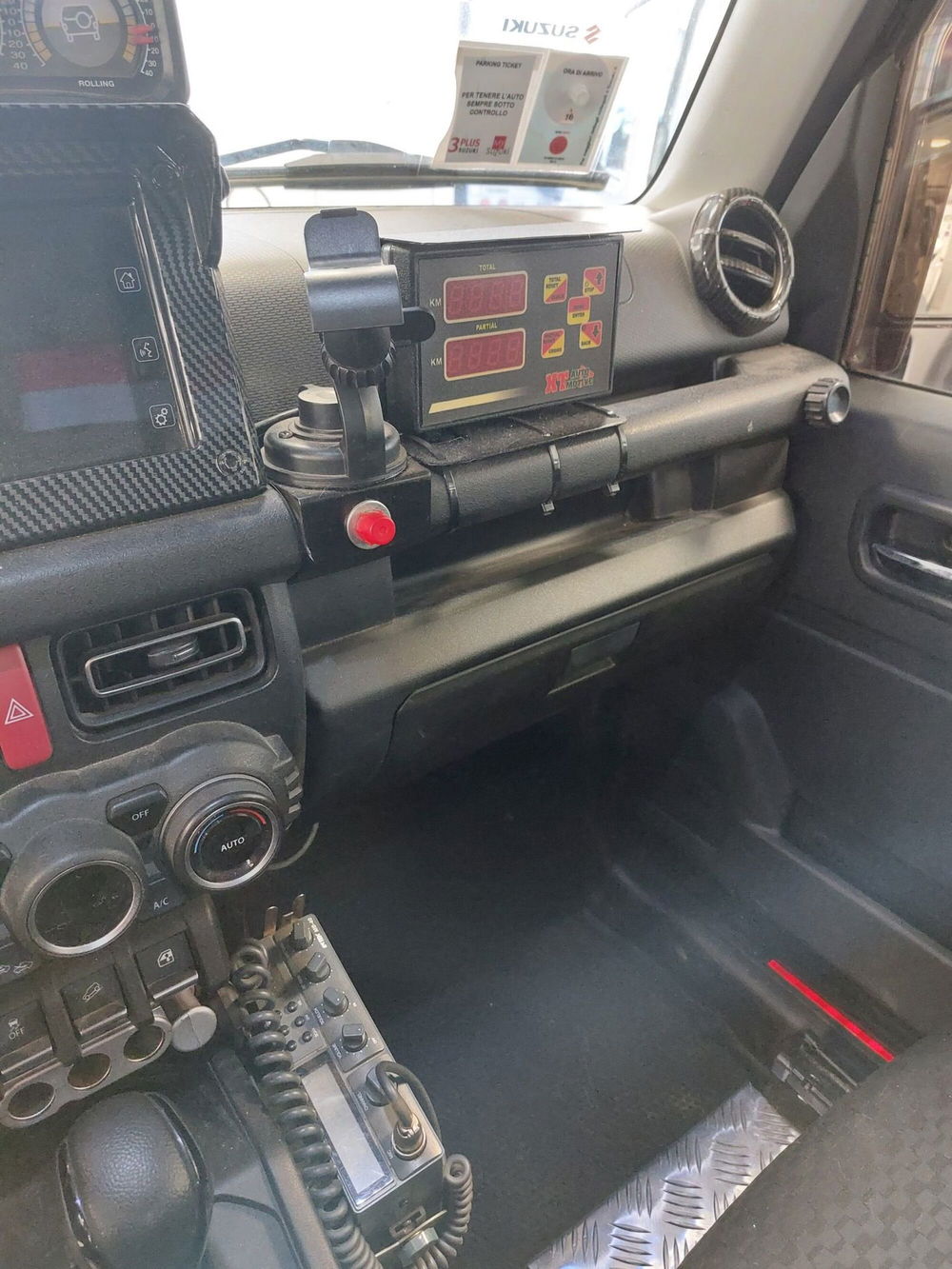 Suzuki Jimny usata a Imperia (7)