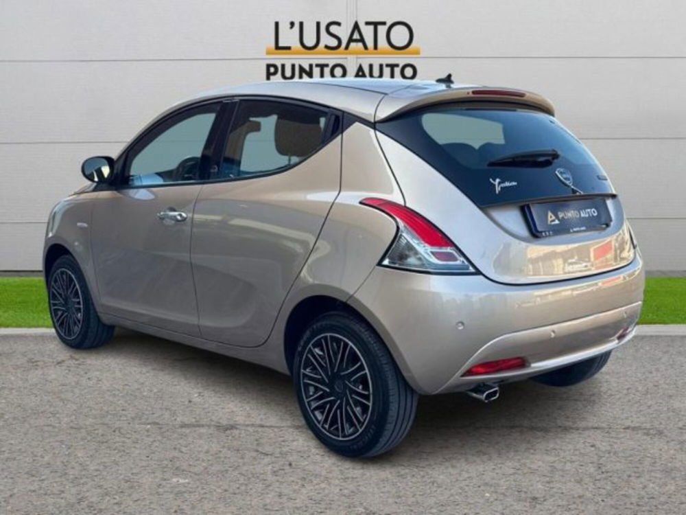 Lancia Ypsilon usata a Ancona (5)