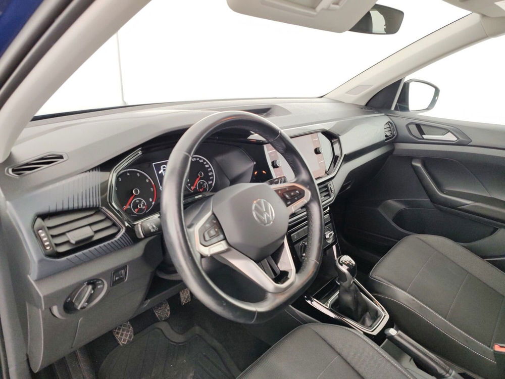 Volkswagen T-Cross usata a Massa-Carrara (8)