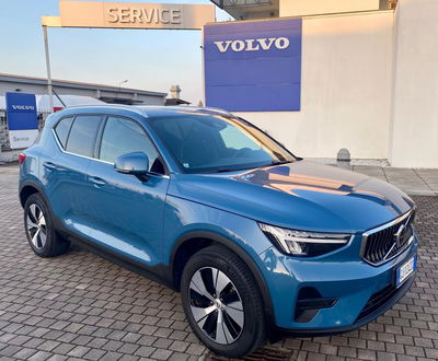 Volvo XC40 T4 Recharge Plug-in Hybrid automatico Core del 2022 usata a Caresanablot