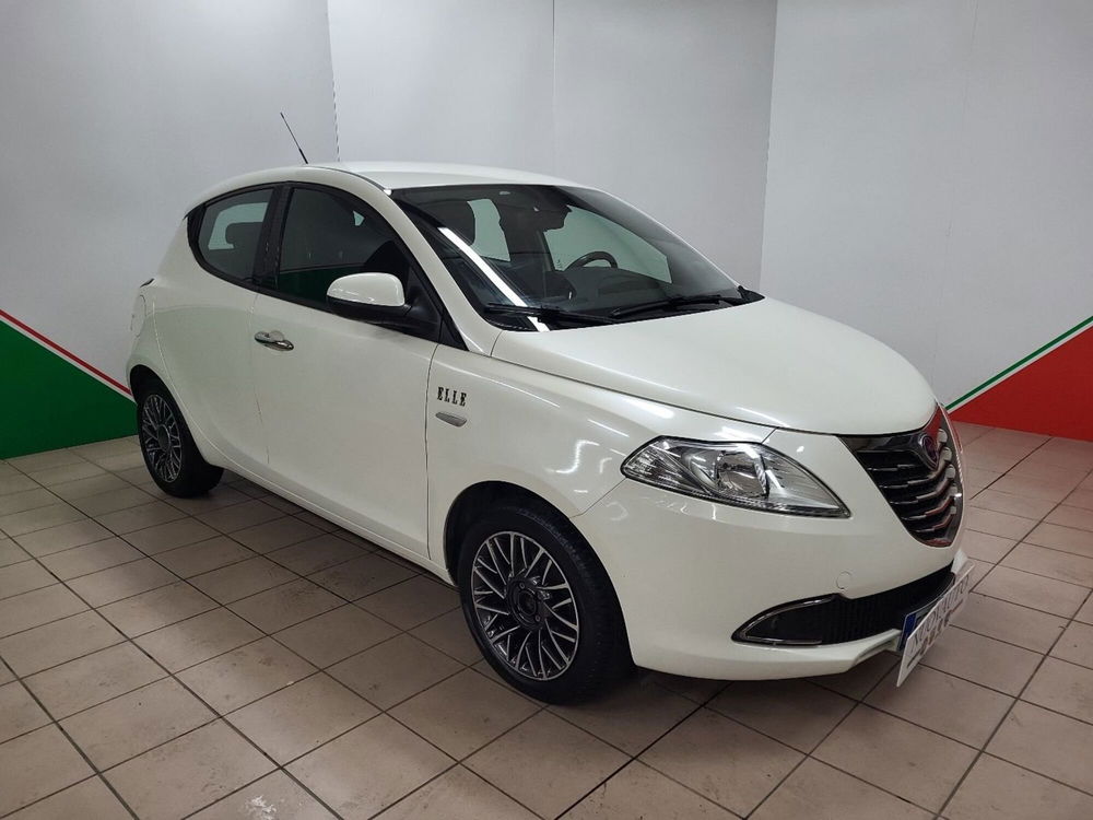 Lancia Ypsilon usata a Arezzo (2)