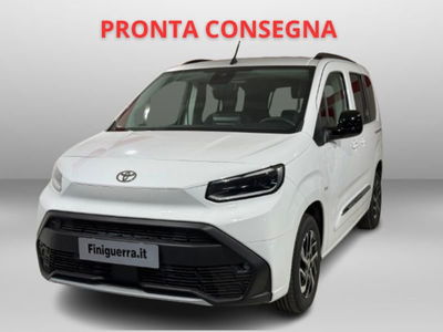 Toyota Proace City Verso City Verso 1.2 110 CV S&amp;S Short D Executive  nuova a Civate