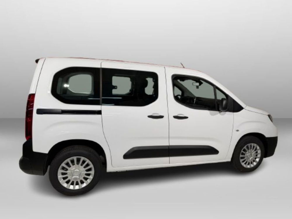 Toyota Proace City Verso nuova a Lecco (5)