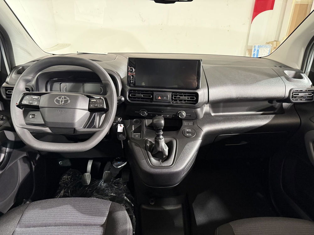 Toyota Proace City Verso nuova a Lecco (6)