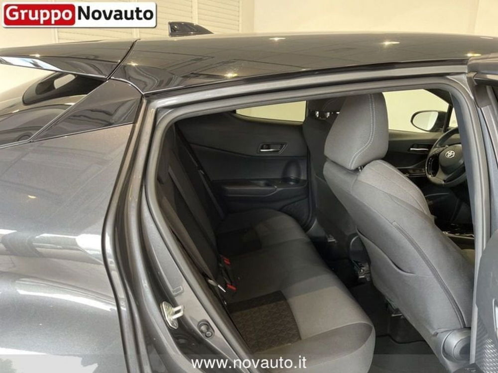 Toyota Toyota C-HR usata a Varese (14)