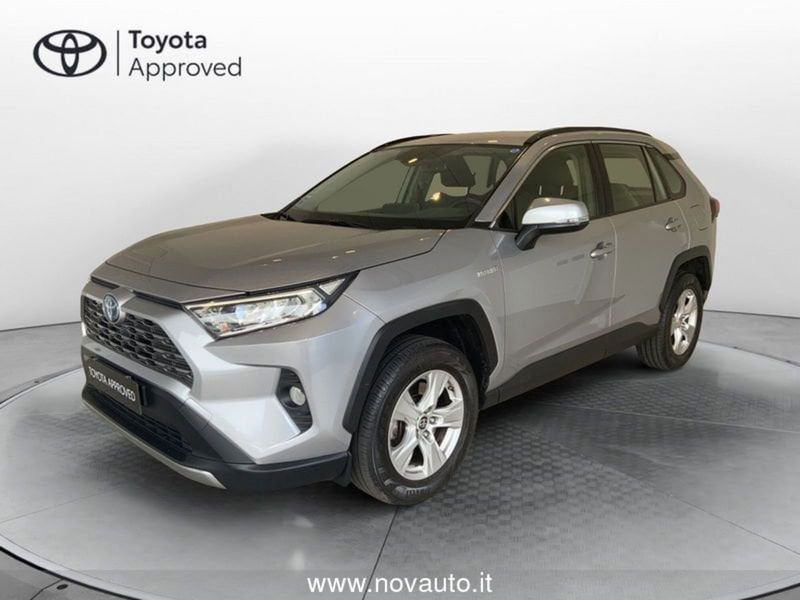 Toyota Rav4 HV (218CV) E-CVT 2WD Active  del 2021 usata a Varese