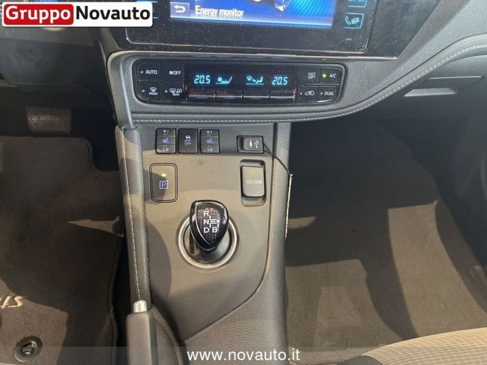 Toyota Auris usata a Varese (13)