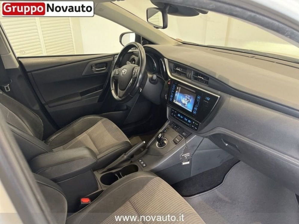 Toyota Auris usata a Varese (7)