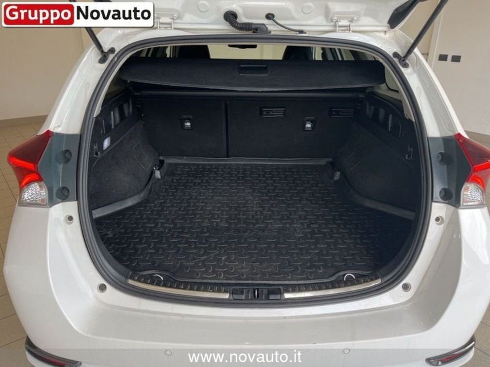 Toyota Auris usata a Varese (8)