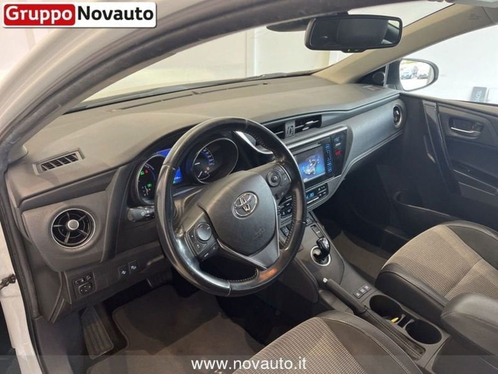 Toyota Auris usata a Varese (9)