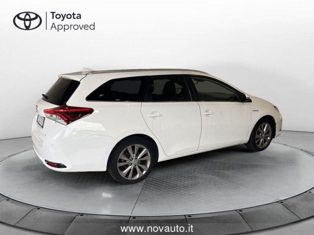 Toyota Auris usata a Varese (4)