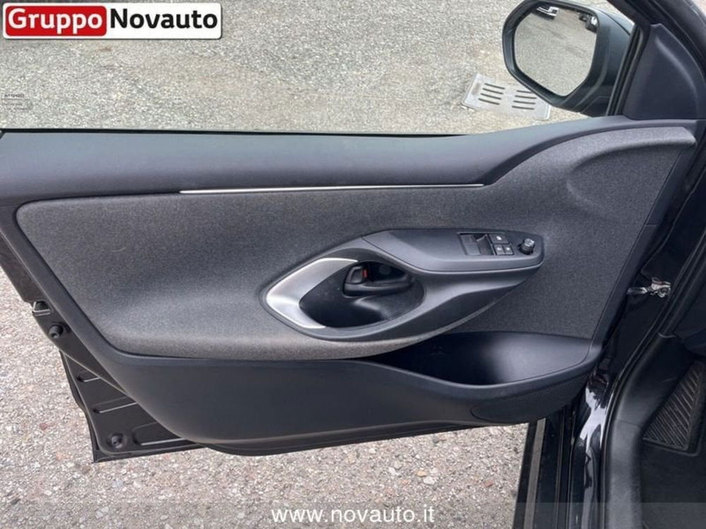 Toyota Yaris Cross usata a Varese (17)