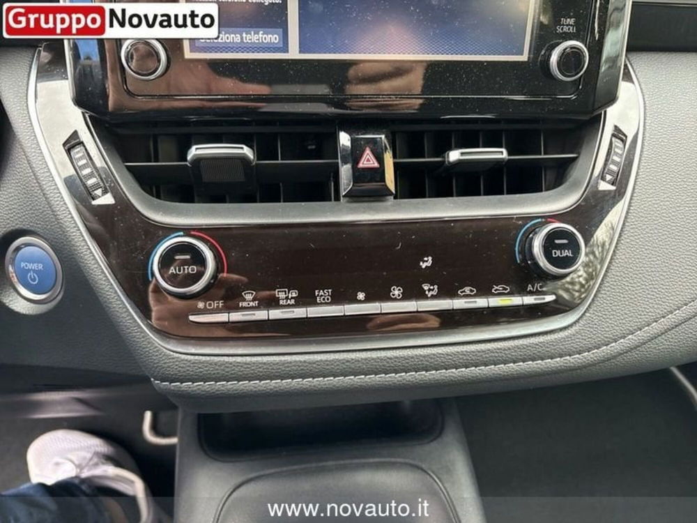 Toyota Corolla Touring Sports usata a Varese (16)