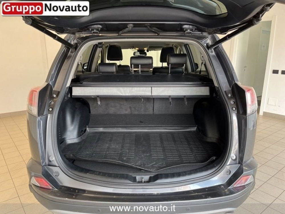 Toyota Rav4 usata a Varese (17)