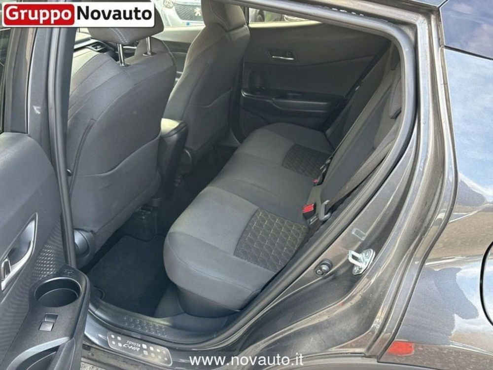 Toyota Toyota C-HR usata a Varese (12)