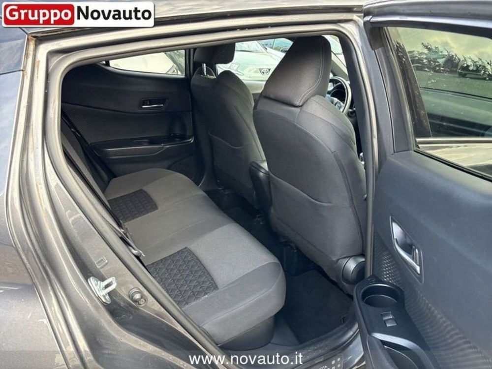 Toyota Toyota C-HR usata a Varese (14)