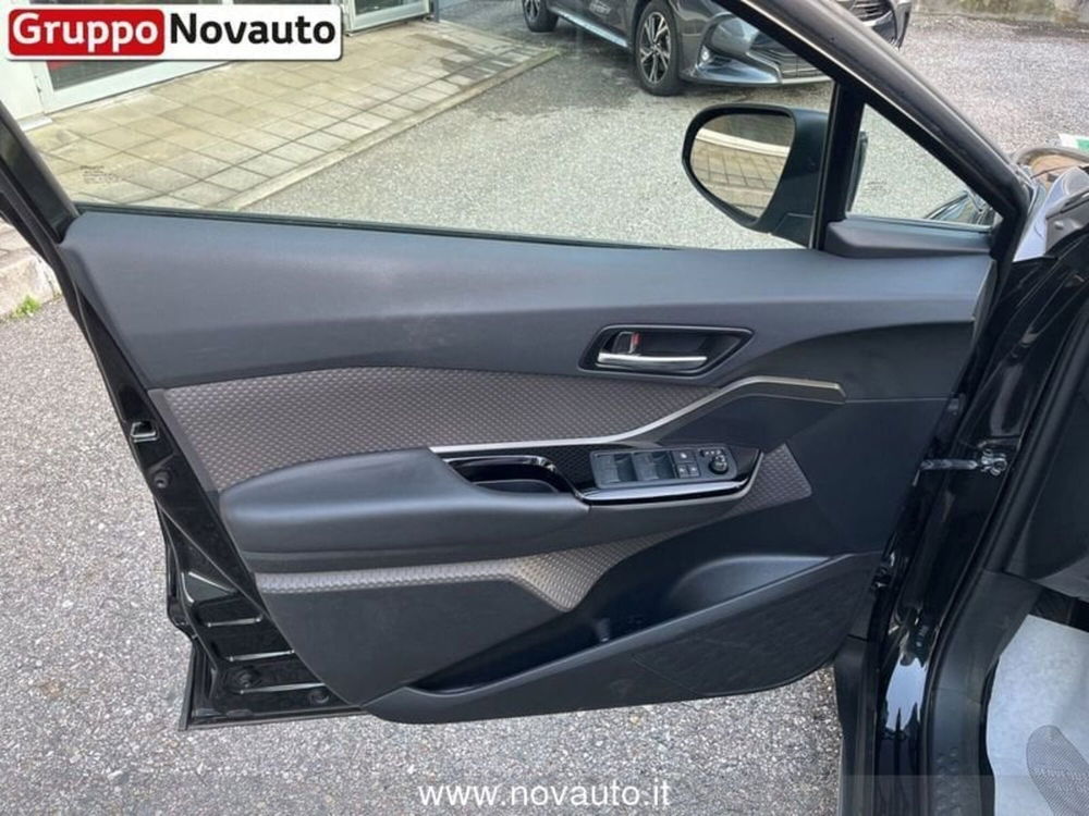 Toyota Toyota C-HR usata a Varese (16)