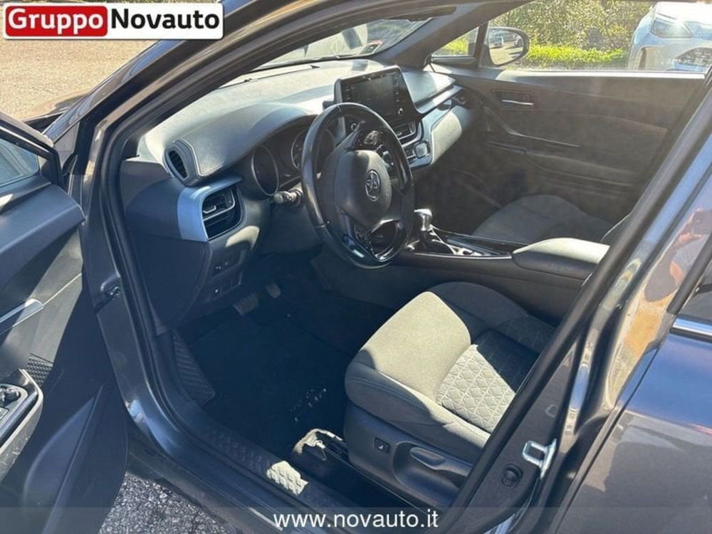 Toyota Toyota C-HR usata a Varese (12)