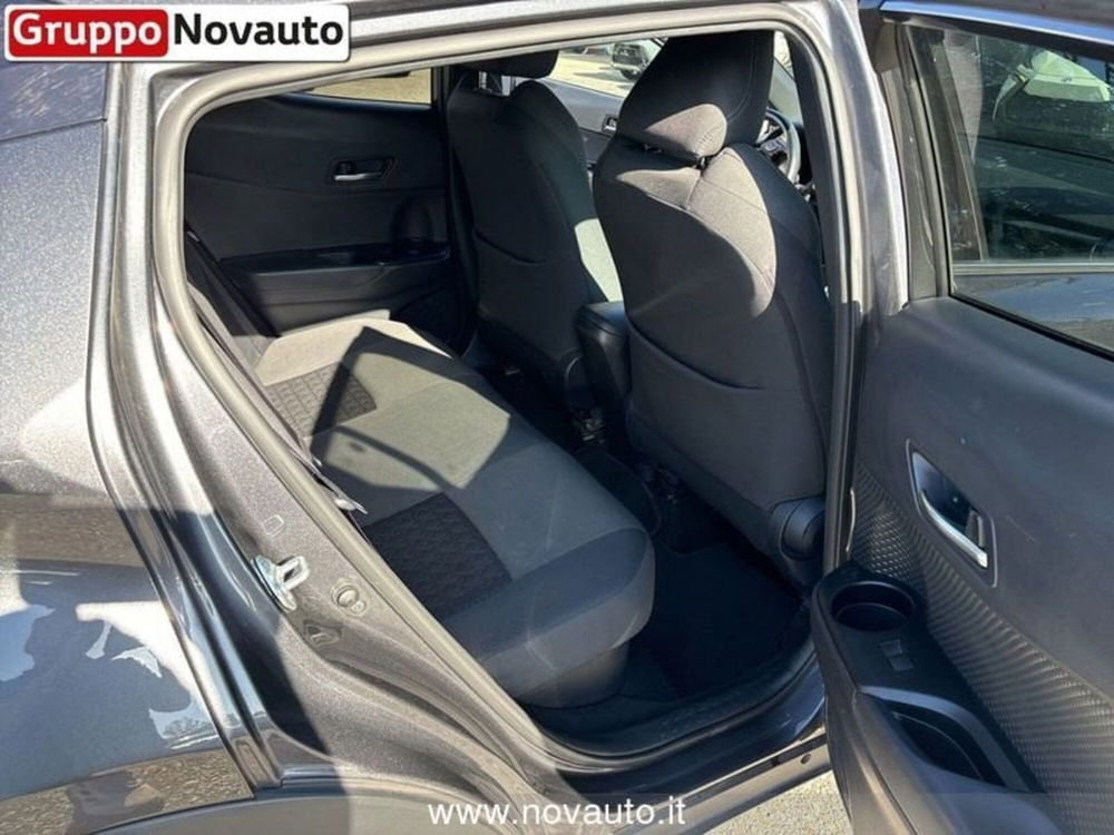 Toyota Toyota C-HR usata a Varese (13)