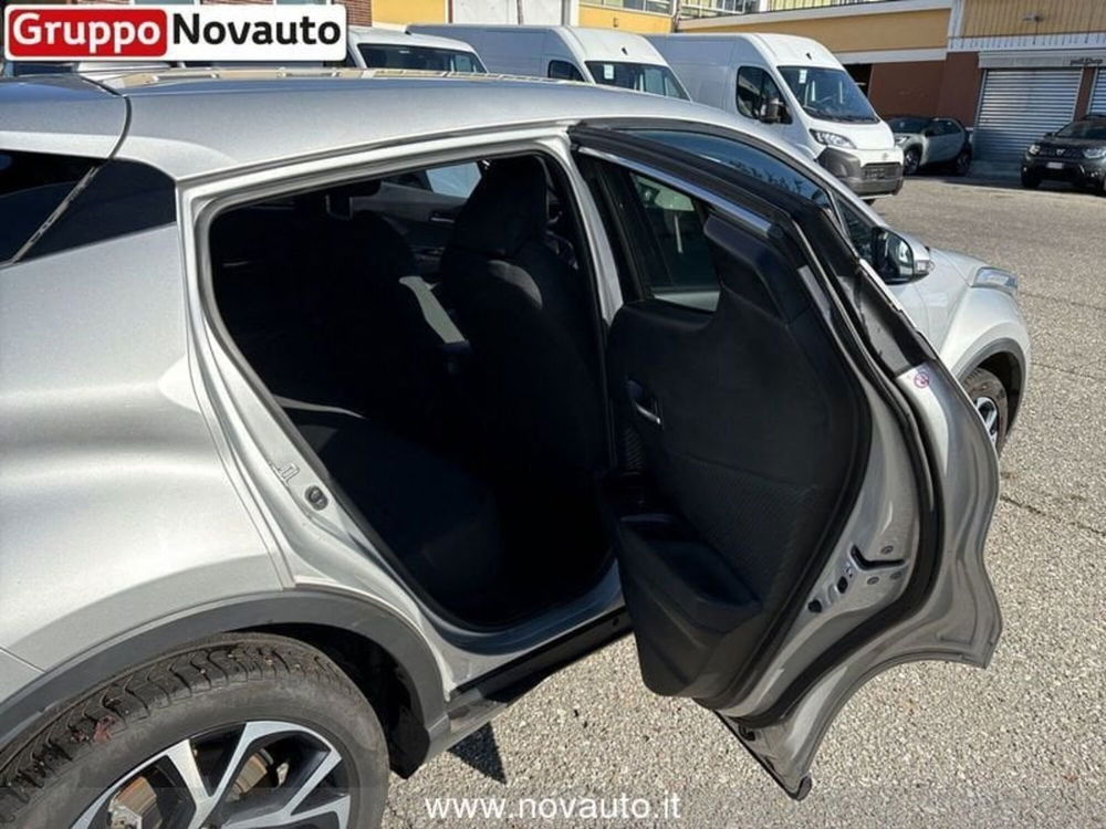 Toyota Toyota C-HR usata a Varese (14)