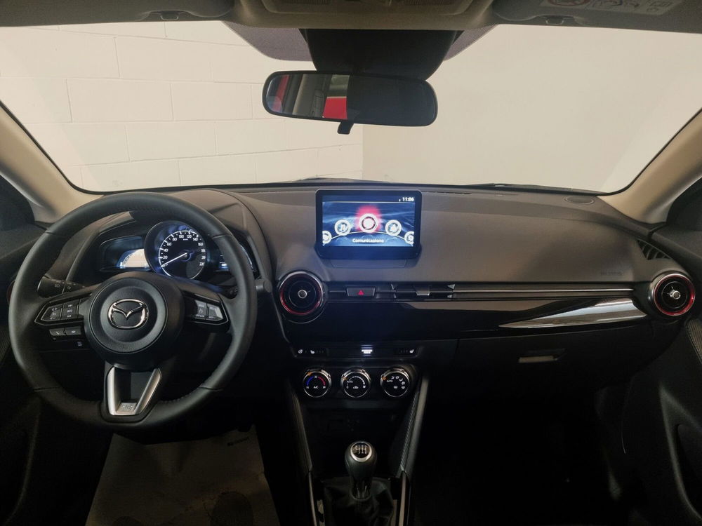 Mazda Mazda2 nuova a Pavia (8)