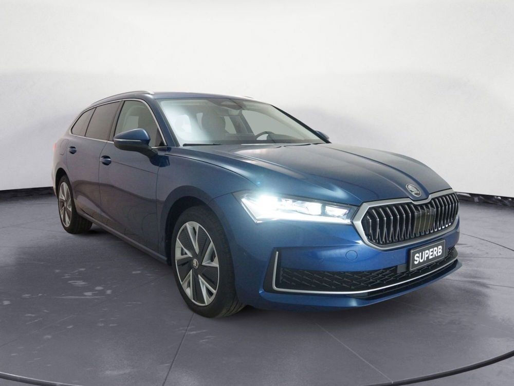 Skoda Superb Station Wagon nuova a Torino (10)