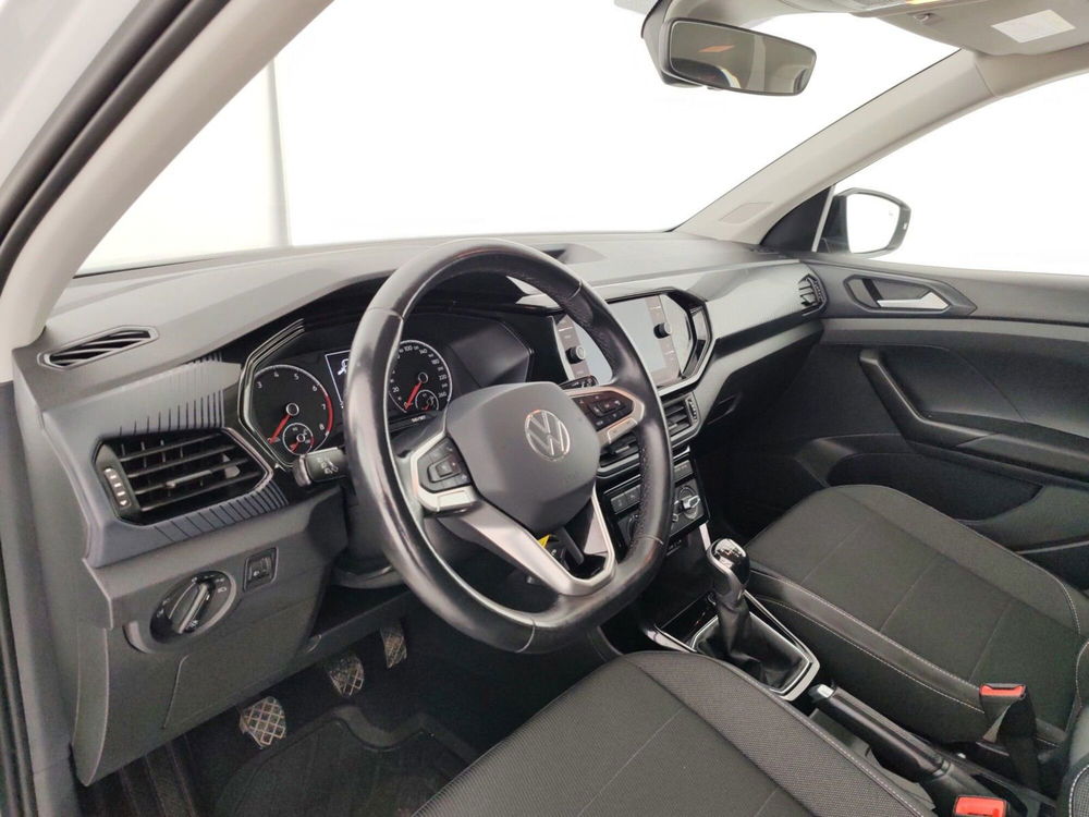 Volkswagen T-Cross usata a Massa-Carrara (8)