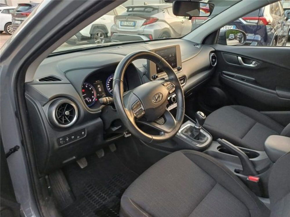 Hyundai Kona usata a Bari (10)