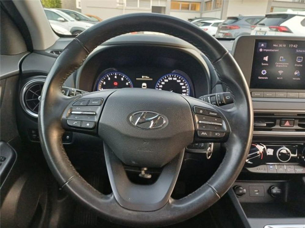 Hyundai Kona usata a Bari (13)