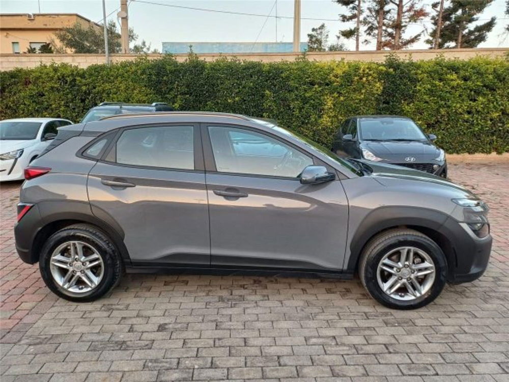 Hyundai Kona usata a Bari (7)