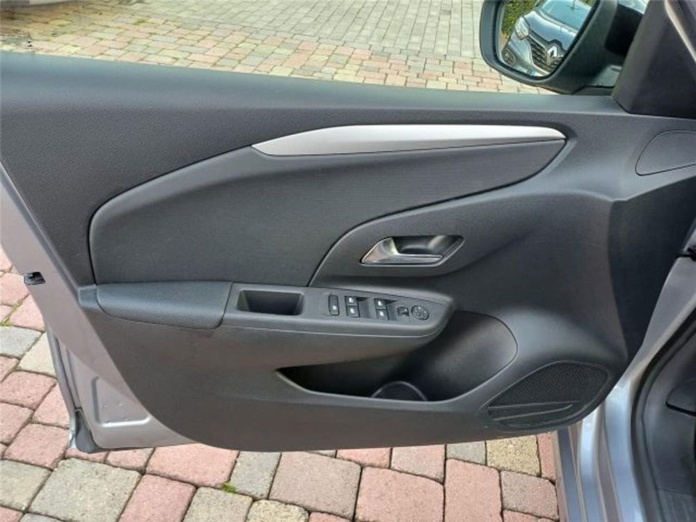 Opel Corsa usata a Bari (9)