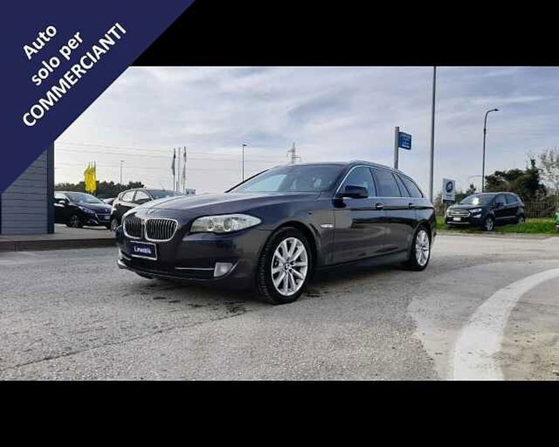 BMW Serie 5 Touring 520d  Business aut.  del 2013 usata a Ravenna