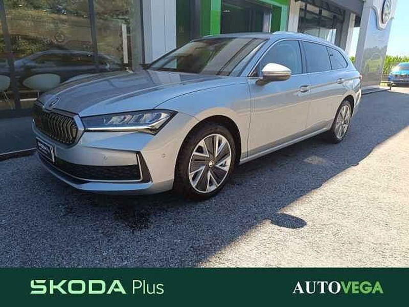 Skoda Superb 2.0 tdi Style 150cv dsg nuova a Vicenza