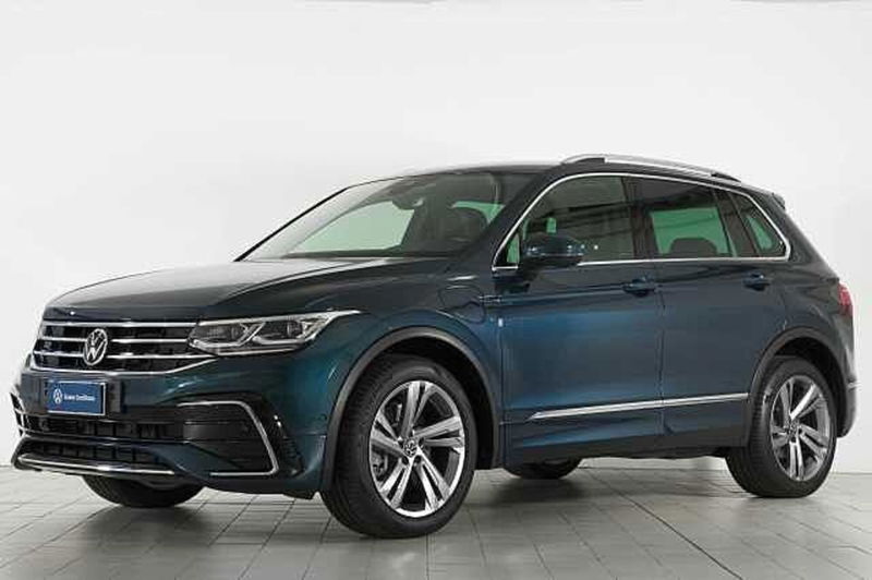 Volkswagen Tiguan 1.4 TSI eHYBRID DSG R-Line del 2021 usata a Barni