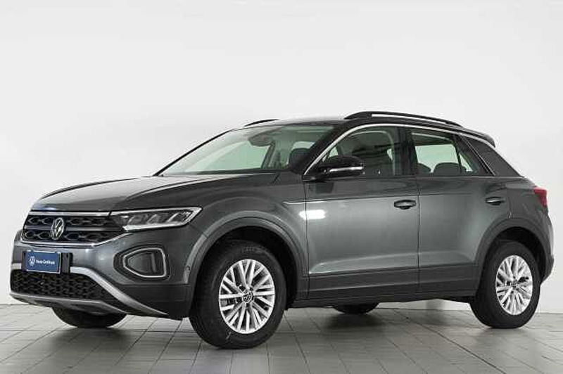 Volkswagen T-Roc 2.0 tdi Life 150cv dsg del 2023 usata a Barni