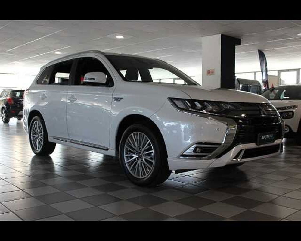 Mitsubishi Outlander usata a Livorno (3)