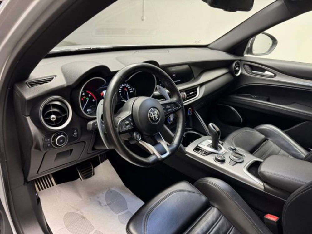 Alfa Romeo Stelvio usata a Biella (15)