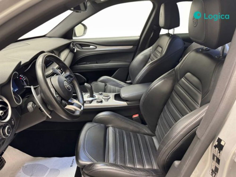 Alfa Romeo Stelvio usata a Biella (16)