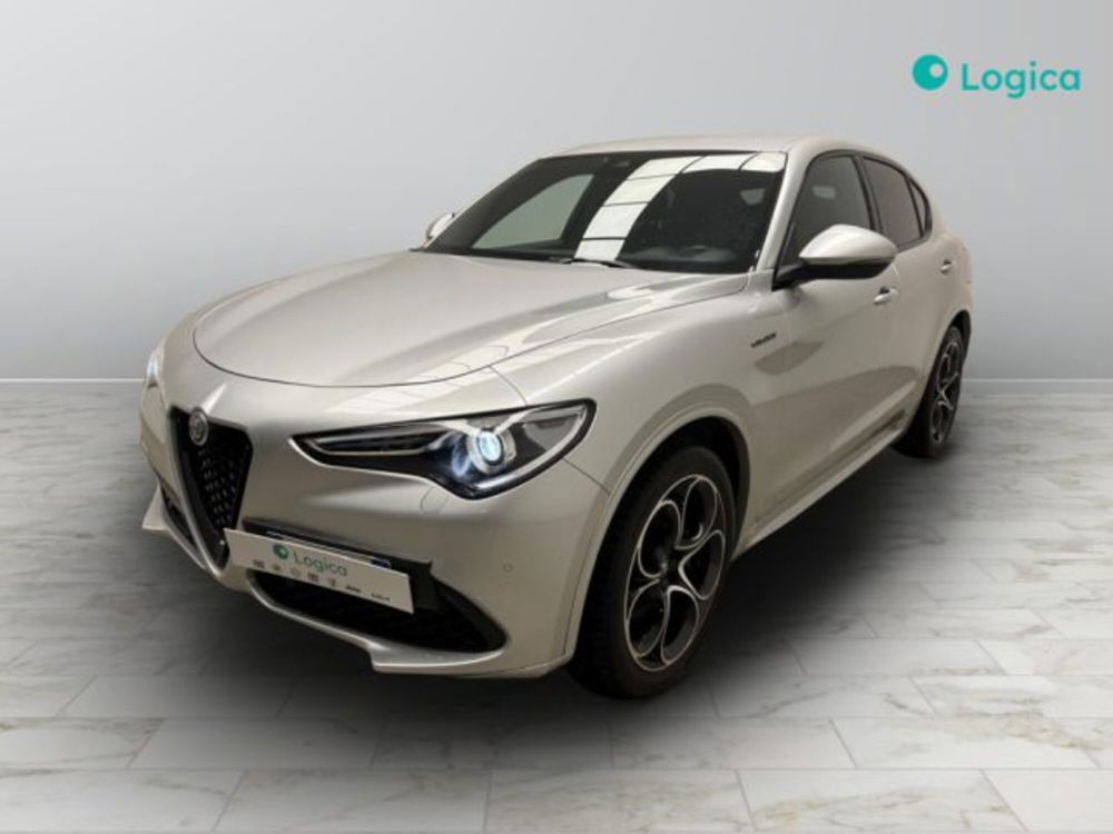 Alfa Romeo Stelvio usata a Biella (5)