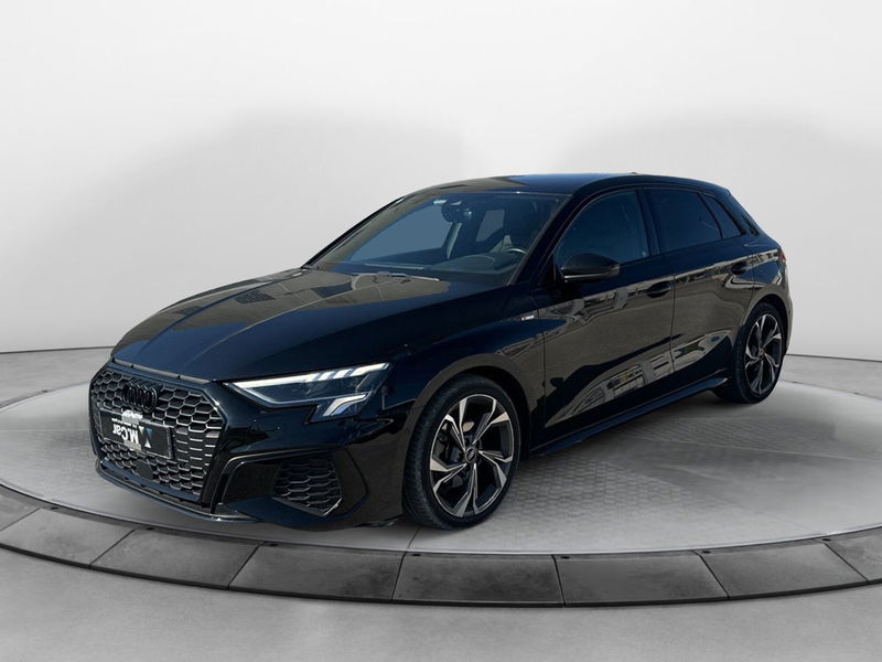 Audi A3 Sportback 30 TDI S line edition  del 2022 usata a Teverola