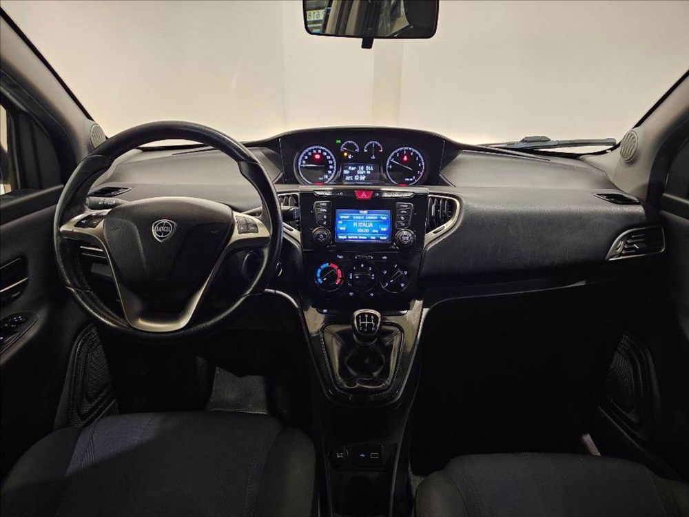 Lancia Ypsilon usata a Palermo (10)