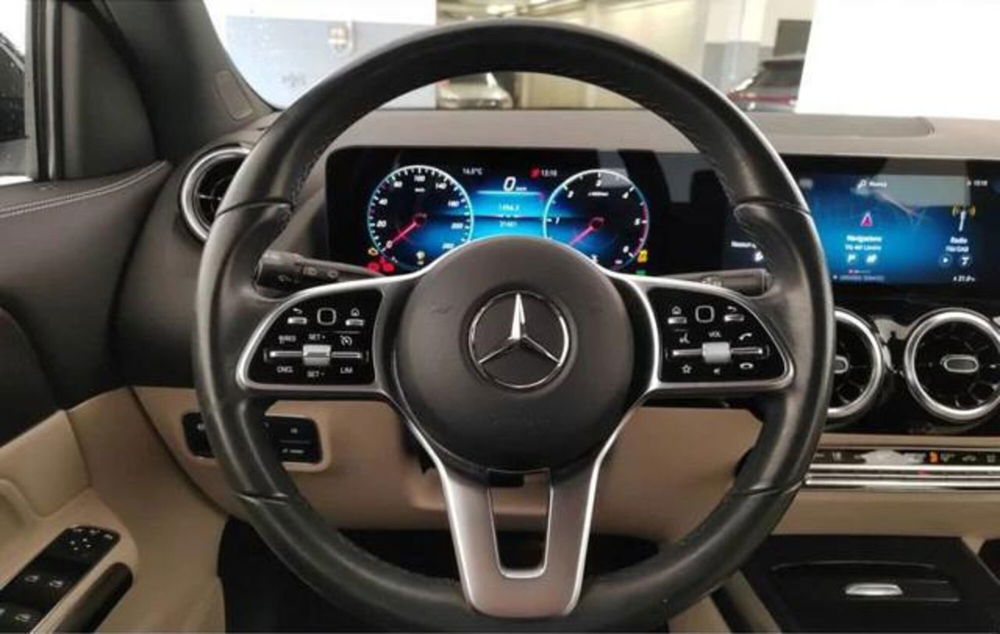 Mercedes-Benz GLA SUV usata a Napoli (7)